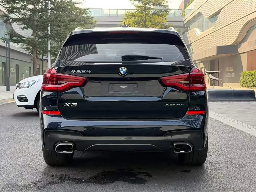BMW X3 2021 — Photo 4/18