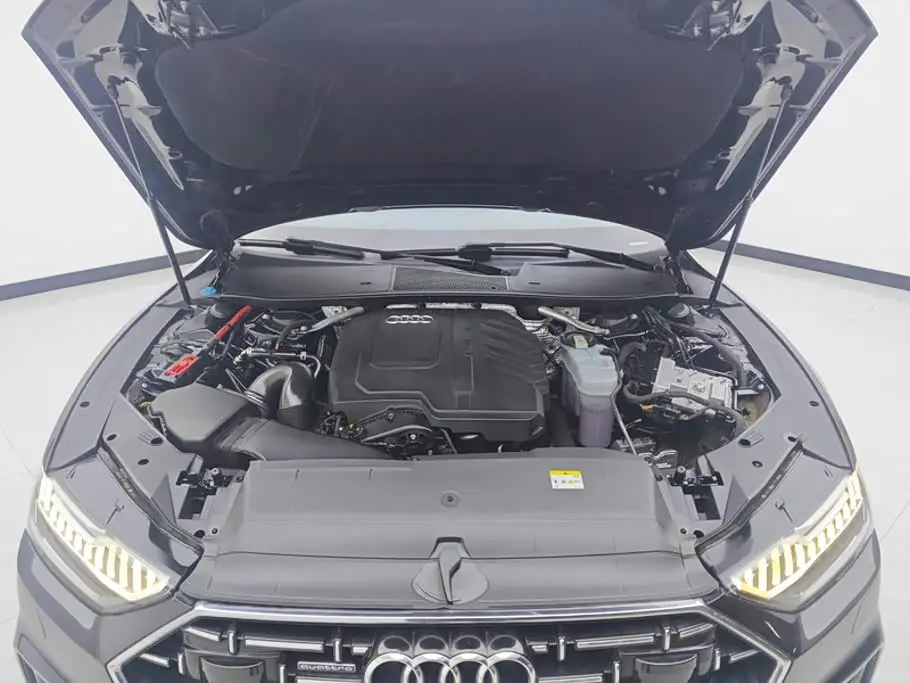 Audi A7L 2024 — Photo 10/16