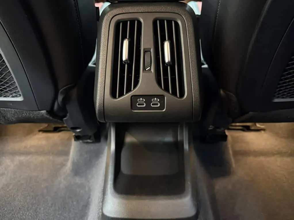 BMW X1 2023 — Photo 19/20