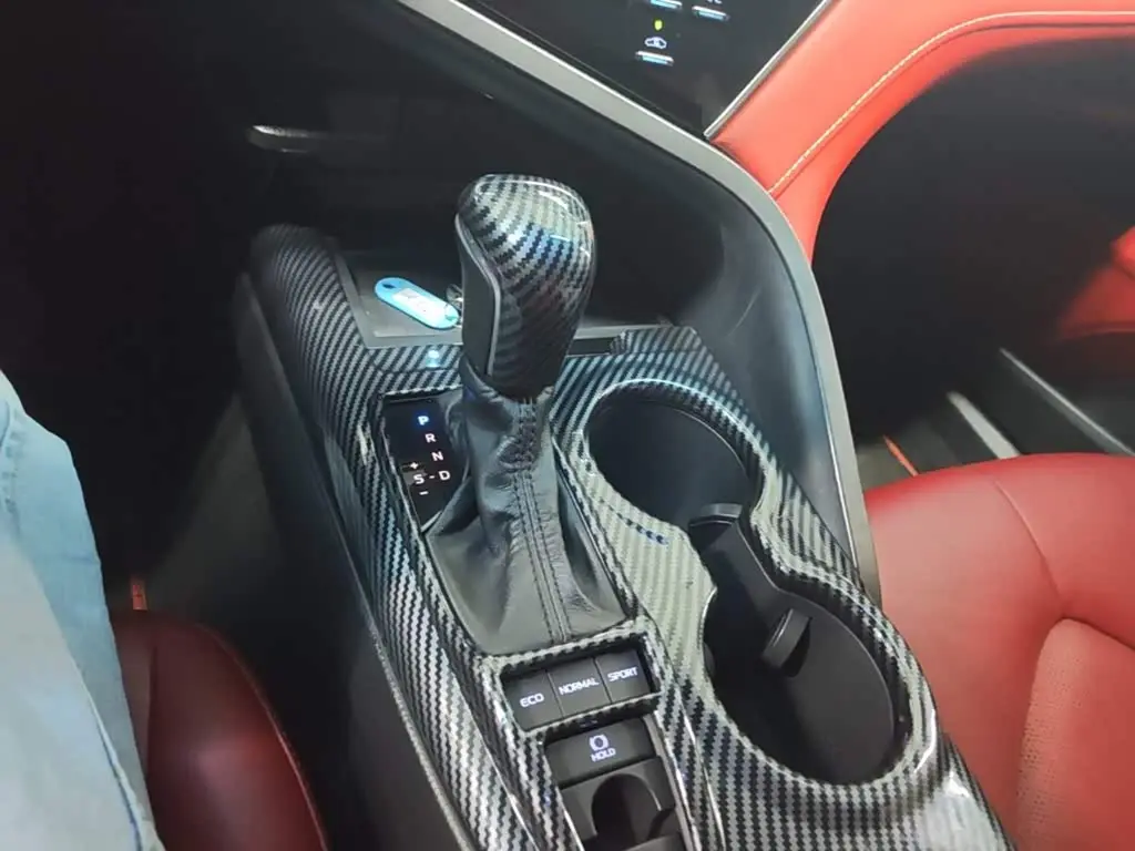 Toyota Camry 2019 — Photo 14/20