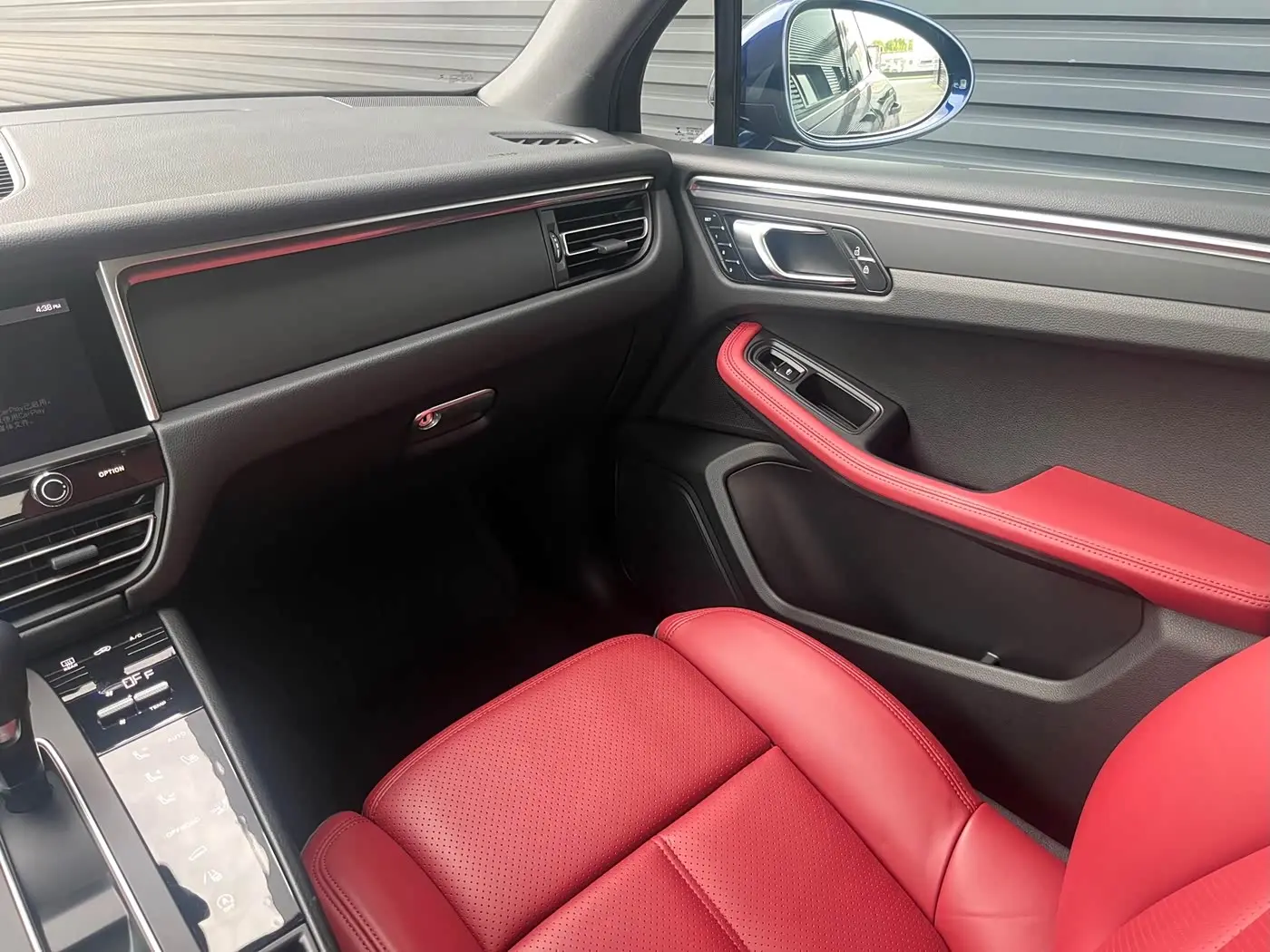 Porsche Macan 2023 — Photo 11/18