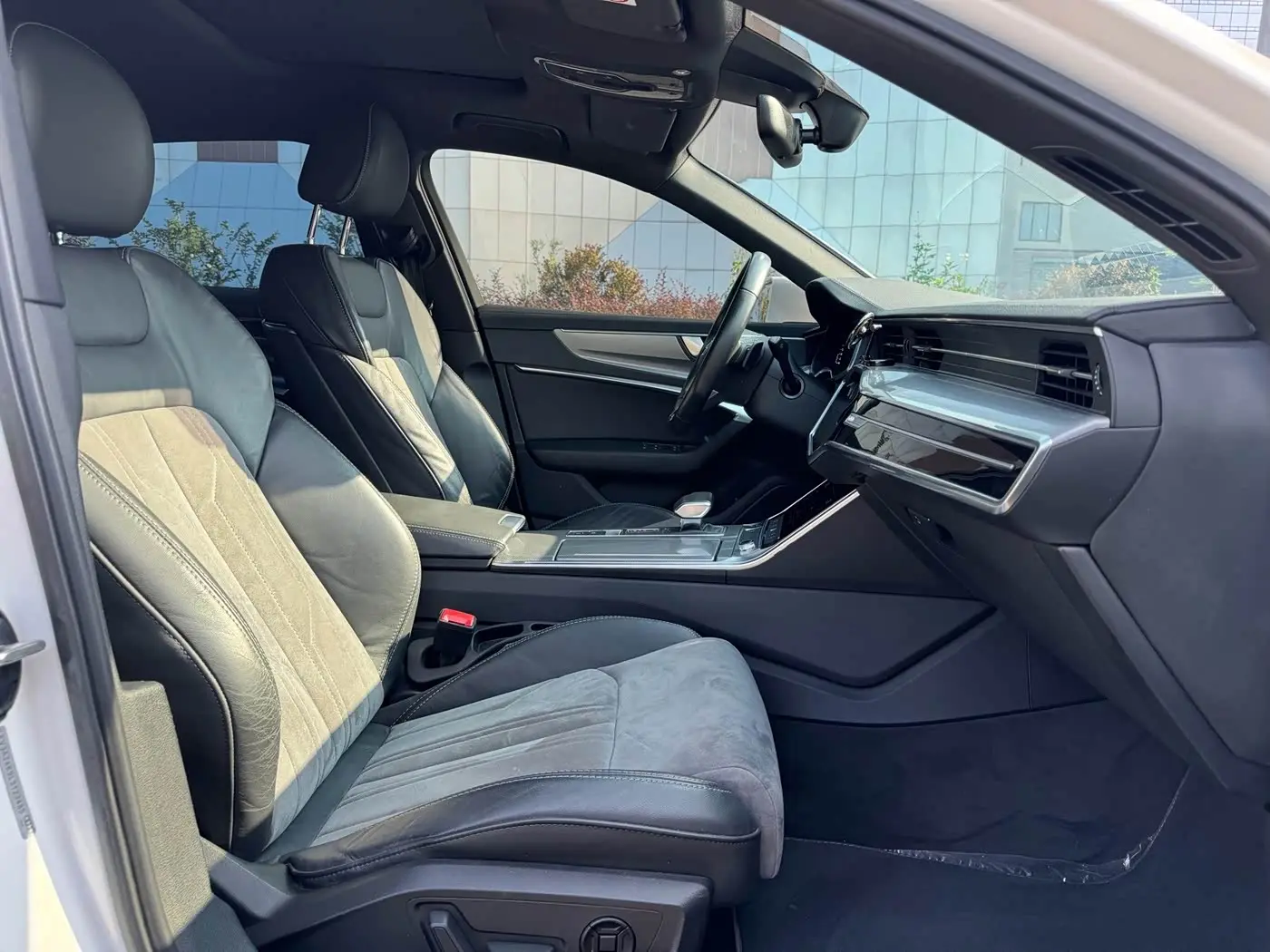 Audi A6L 2021 — Photo 11/15