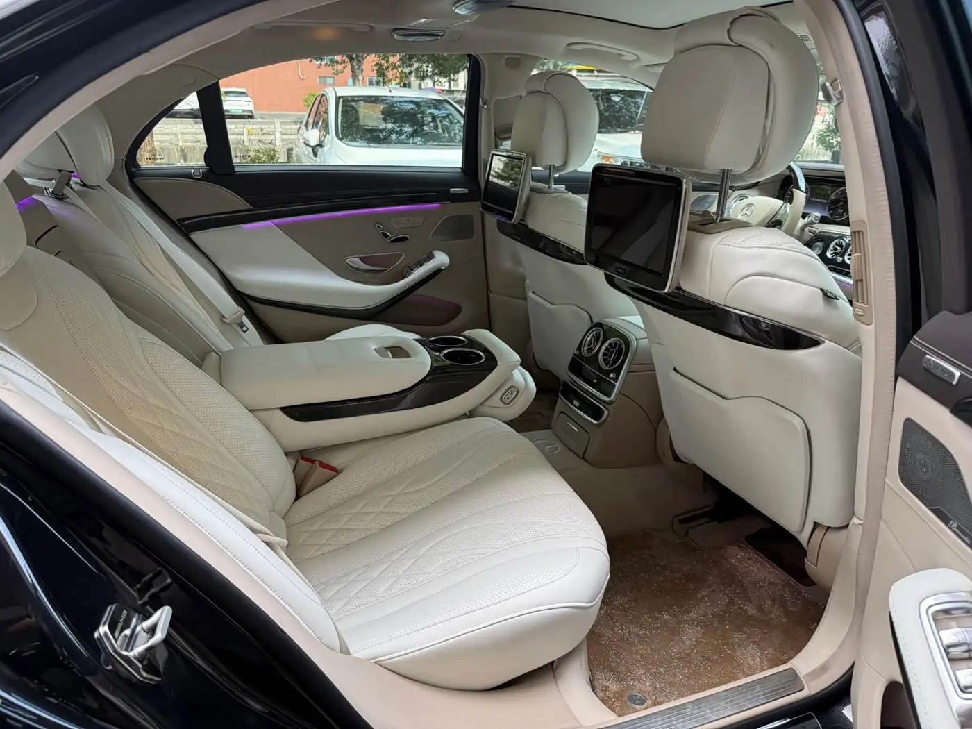 Mercedes-Benz S-Class 2015 — Photo 11/20