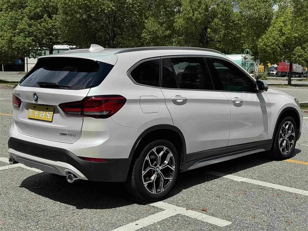 BMW X1 2022 — Photo 5/20