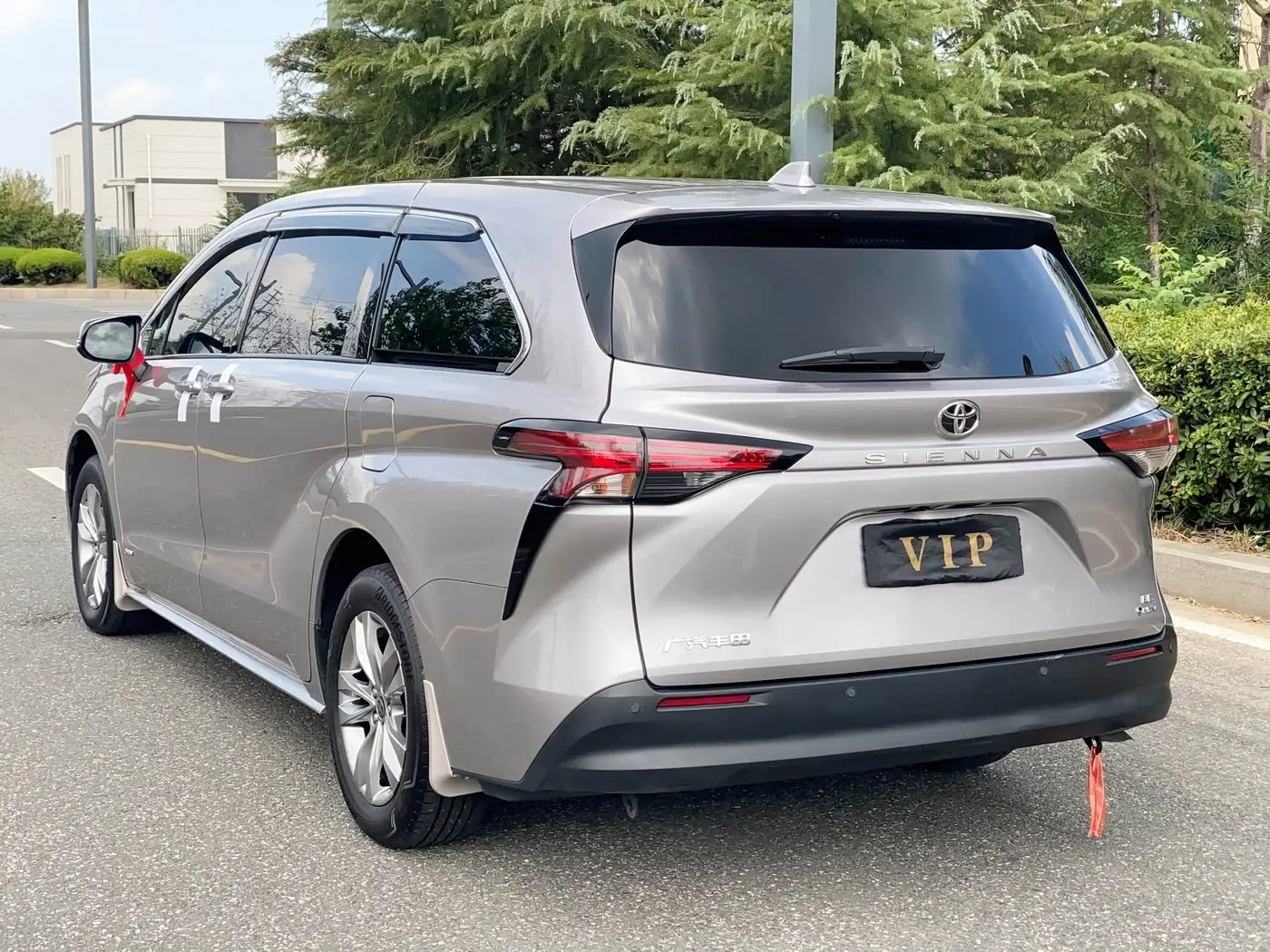 Toyota Sienna 2025 — Фото 8/20