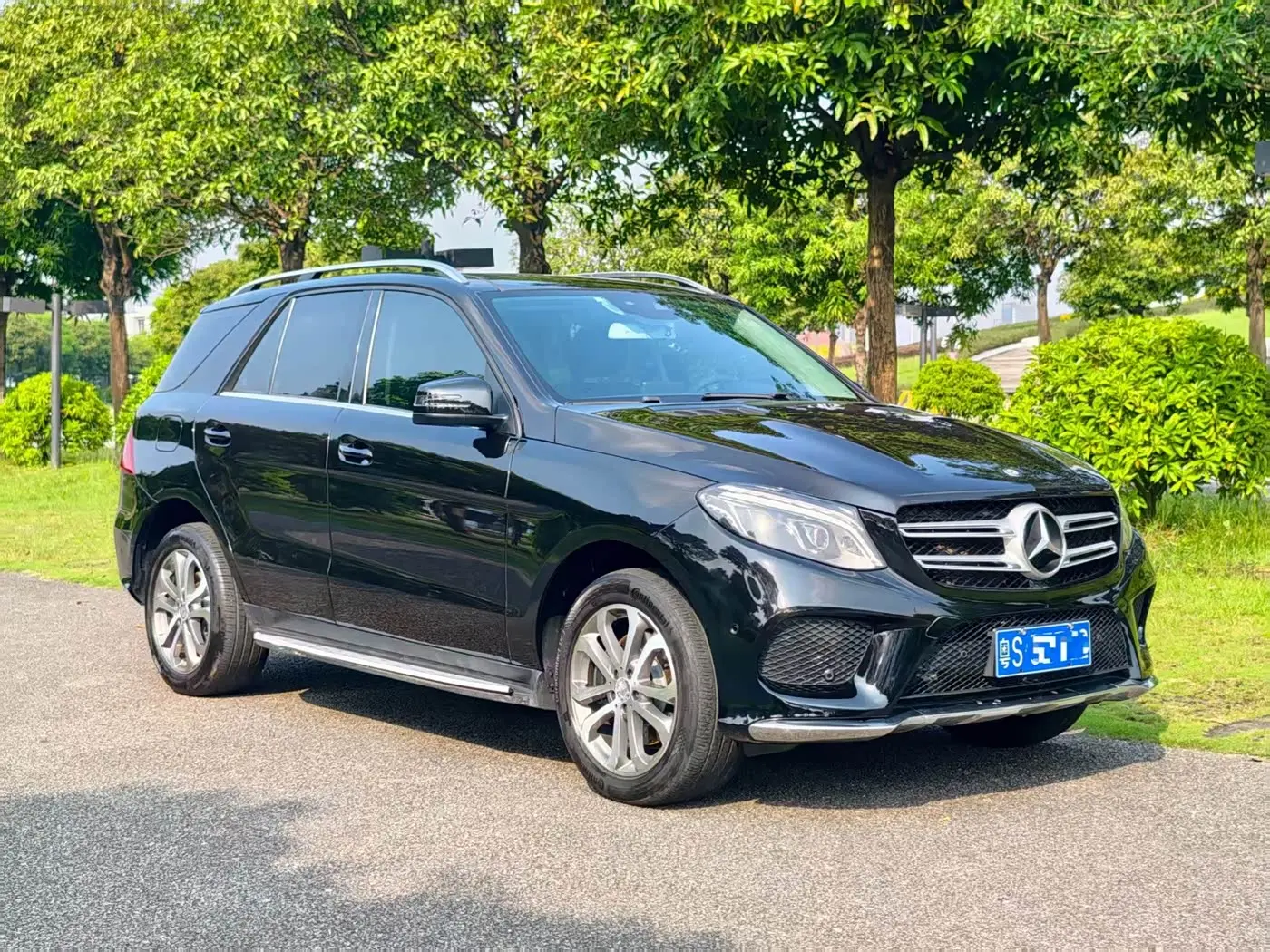 Mercedes-Benz GLE 2016 — Photo 3/10