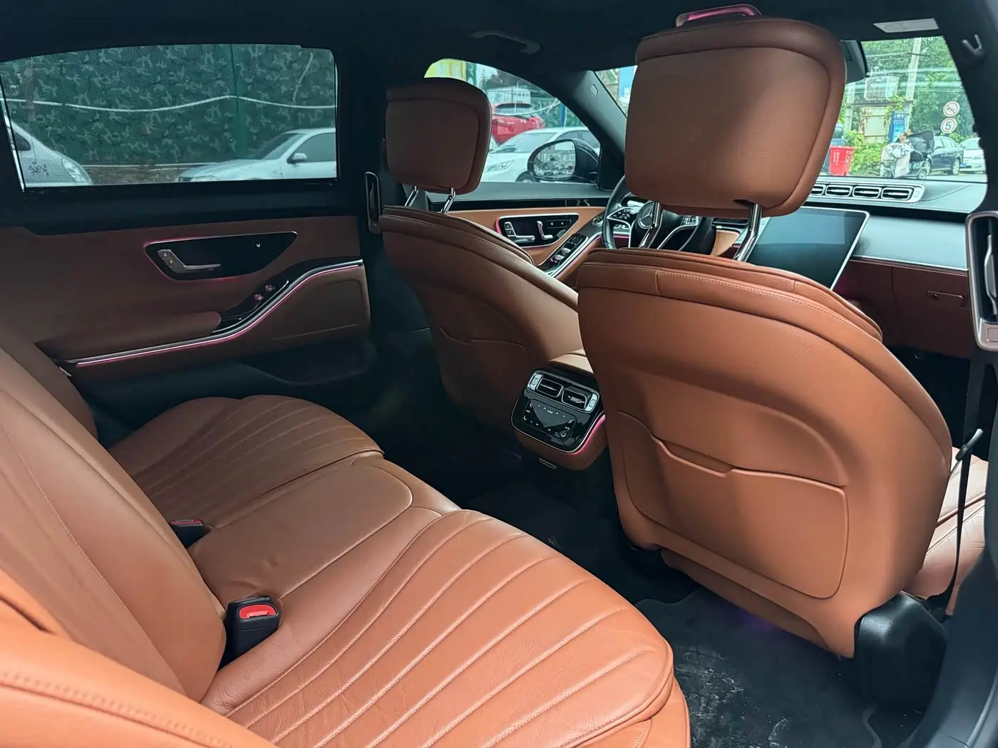 Mercedes-Benz S-Class 2022 — Photo 8/11