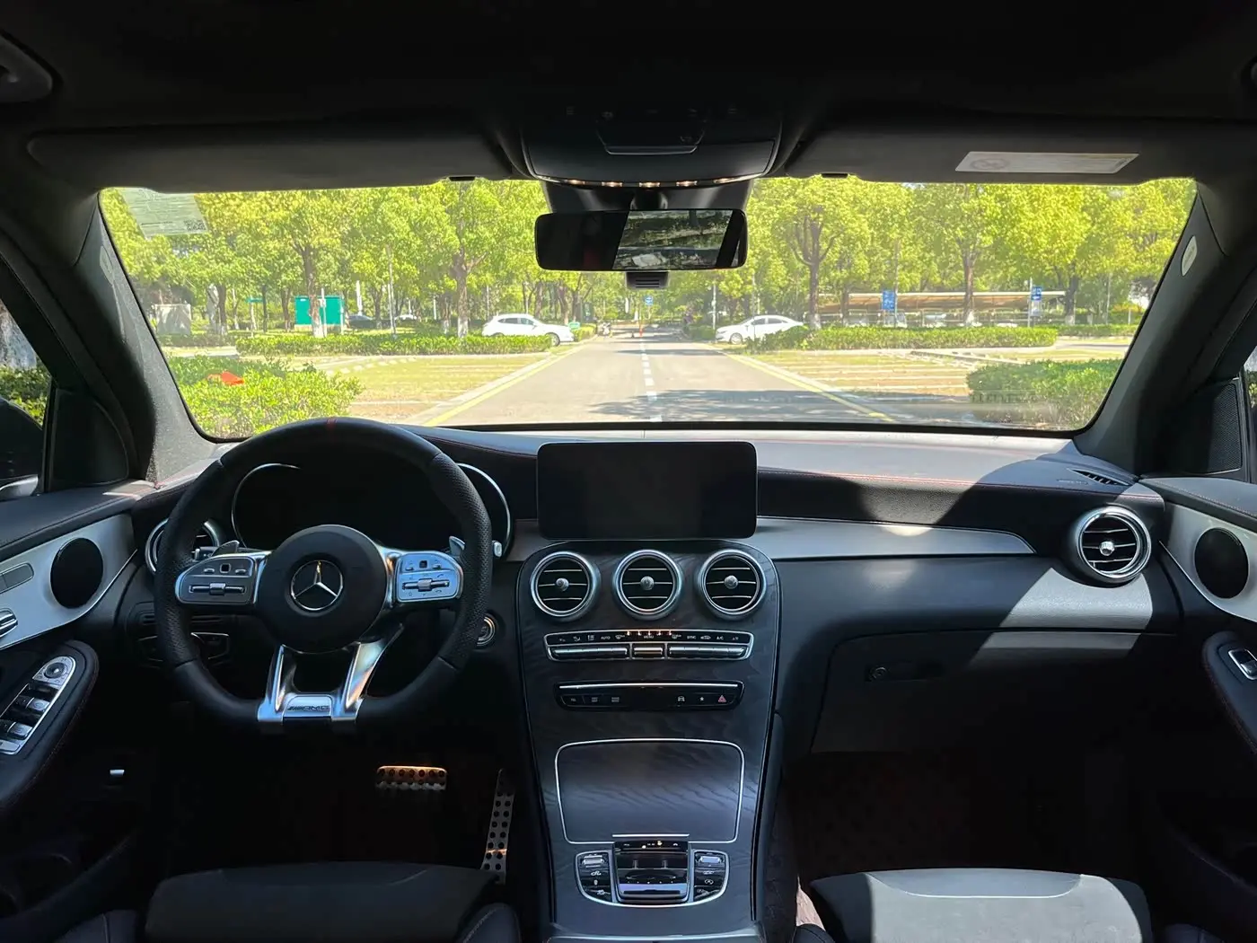 Mercedes-Benz GLC AMG 2023 — Фото 7/20
