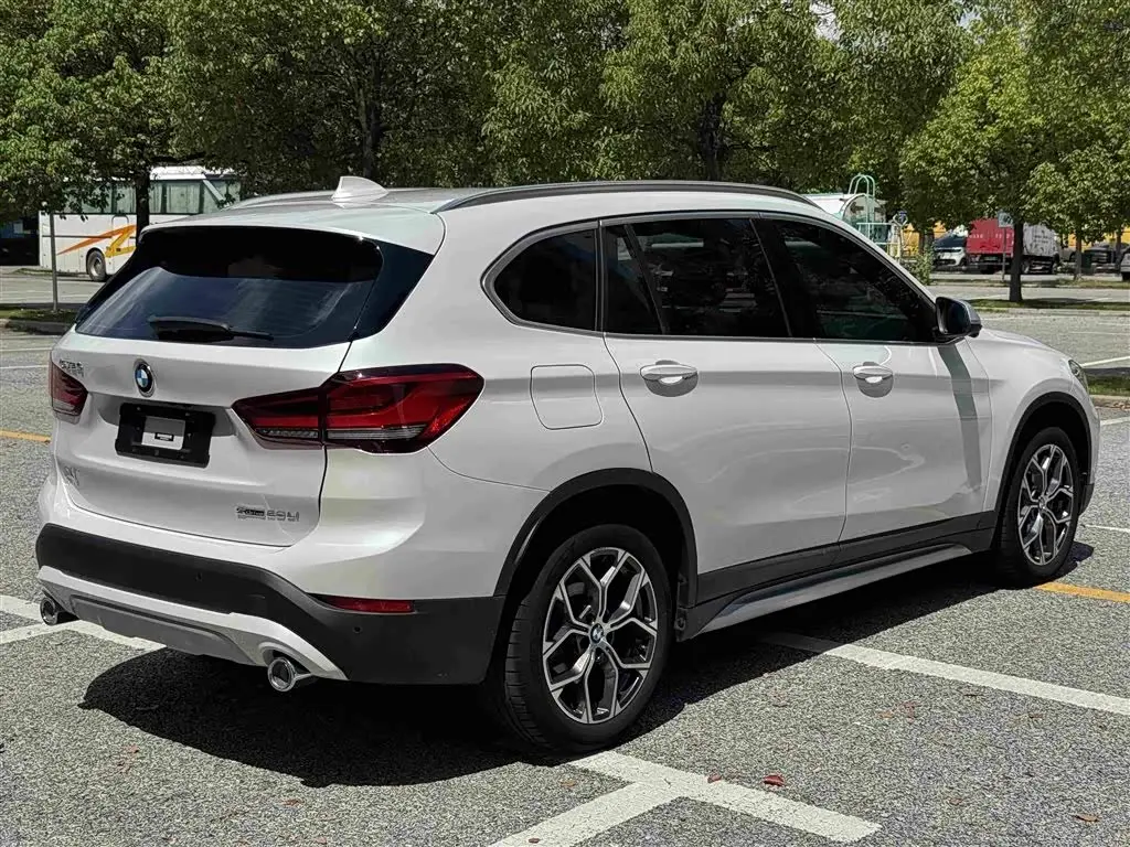 BMW X1 2022 — Photo 11/20