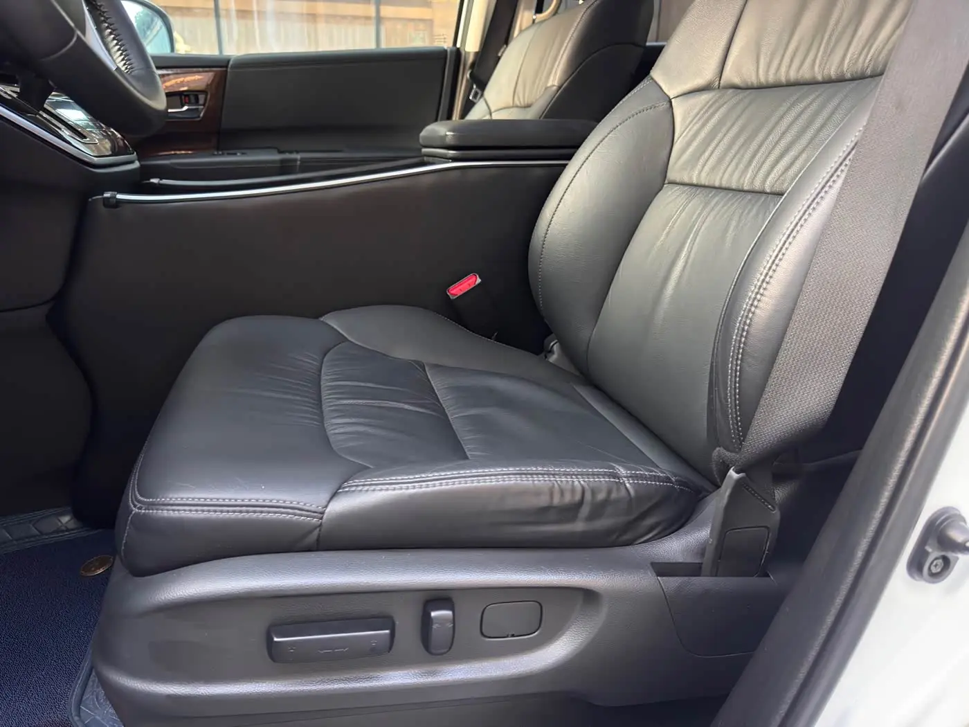Honda Odyssey 2015 — ფოტო 15/20
