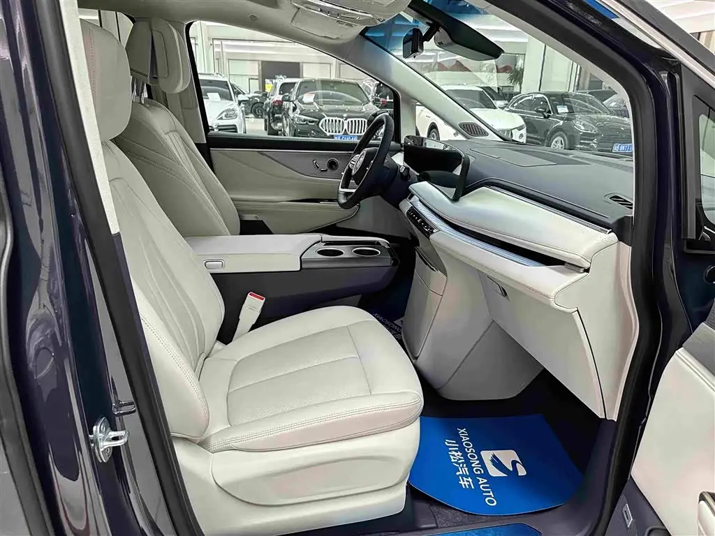 Buick GL8 New Energy 2025 — Photo 16/19