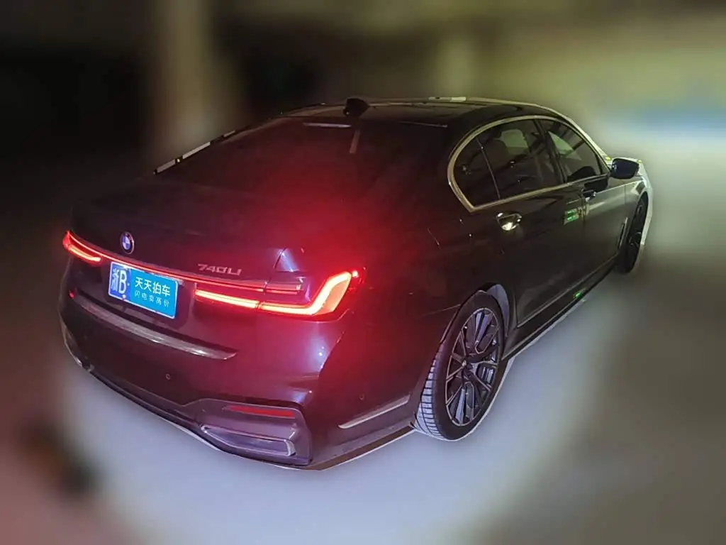 BMW 7 Series 2021 — Photo 5/15
