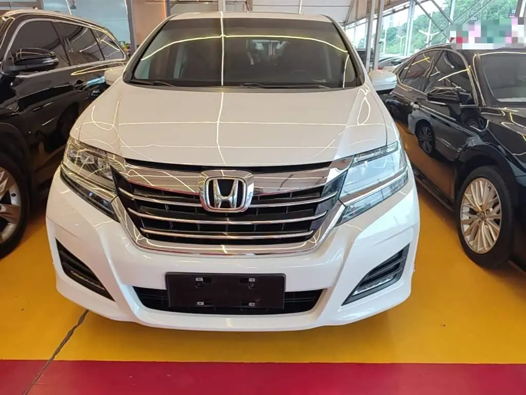 Honda Elysion 2017 — Фото 3/20
