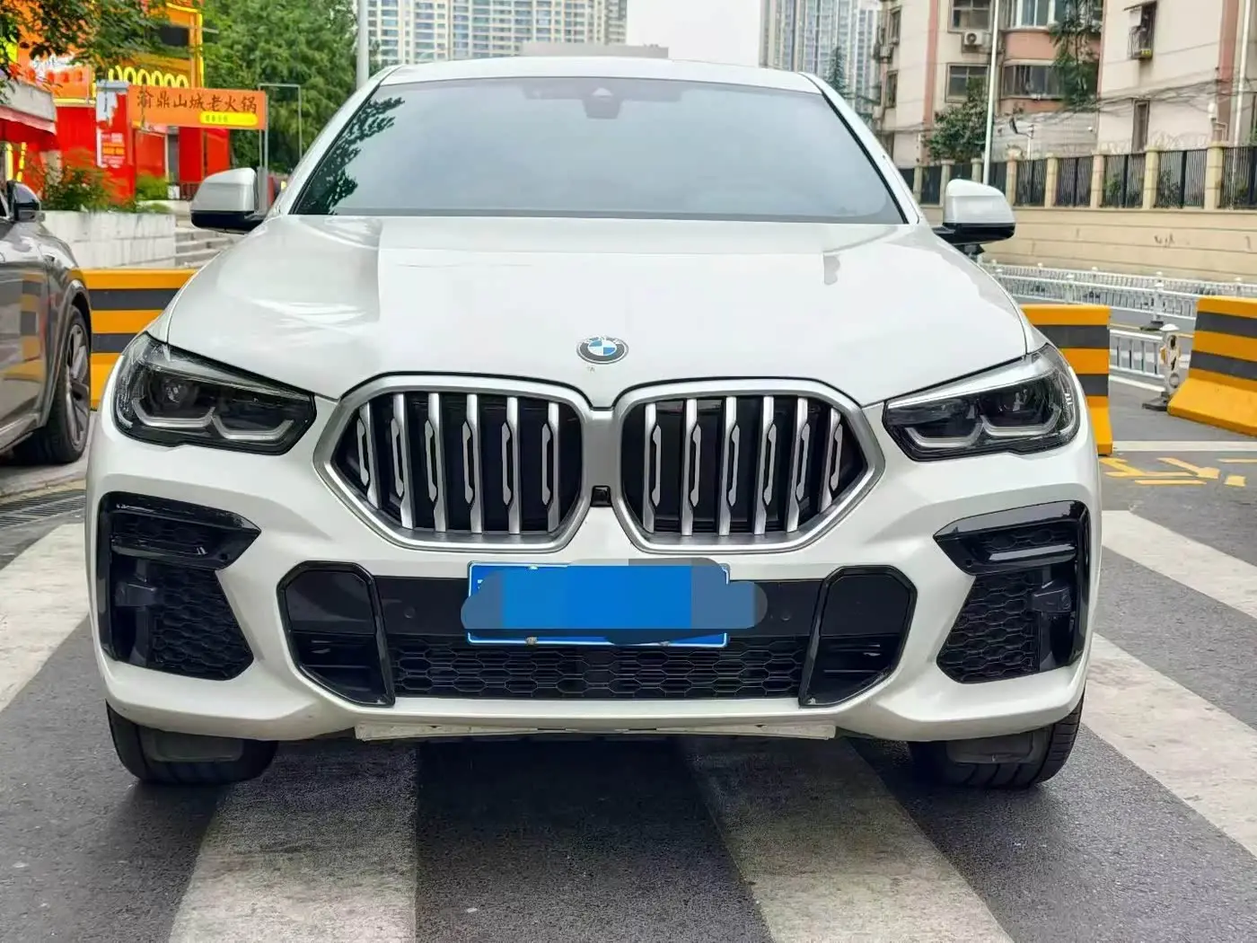 BMW X6 2022 — Фото 2/9