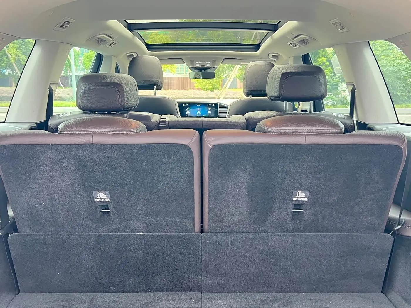 Mercedes-Benz GLS 2022 — Photo 17/18
