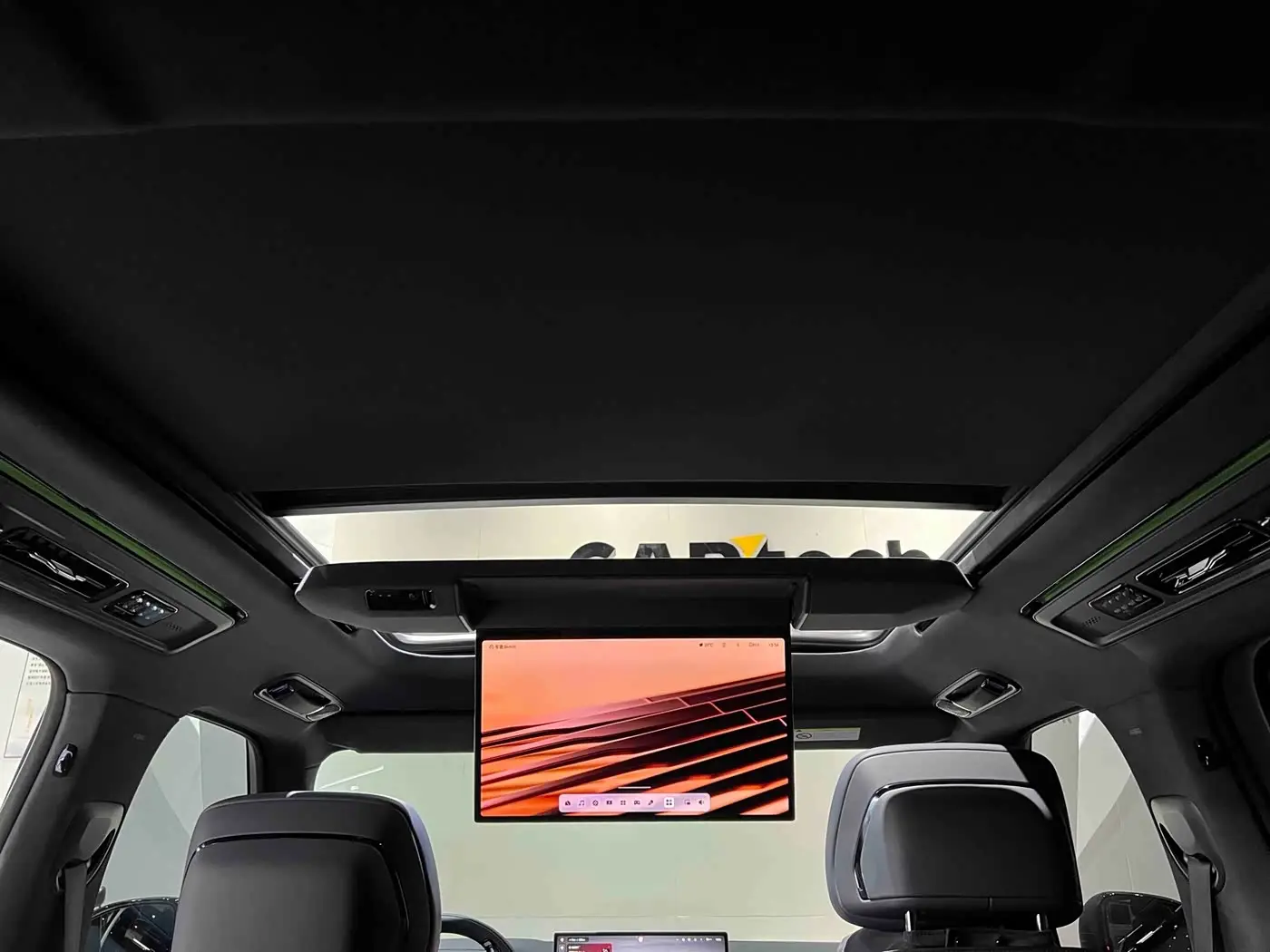 ZEEKR 9X 2026 — Photo 16/20