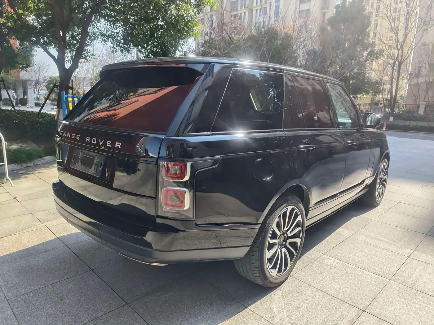 Land Rover Range Rover 2019 — Фото 5/15