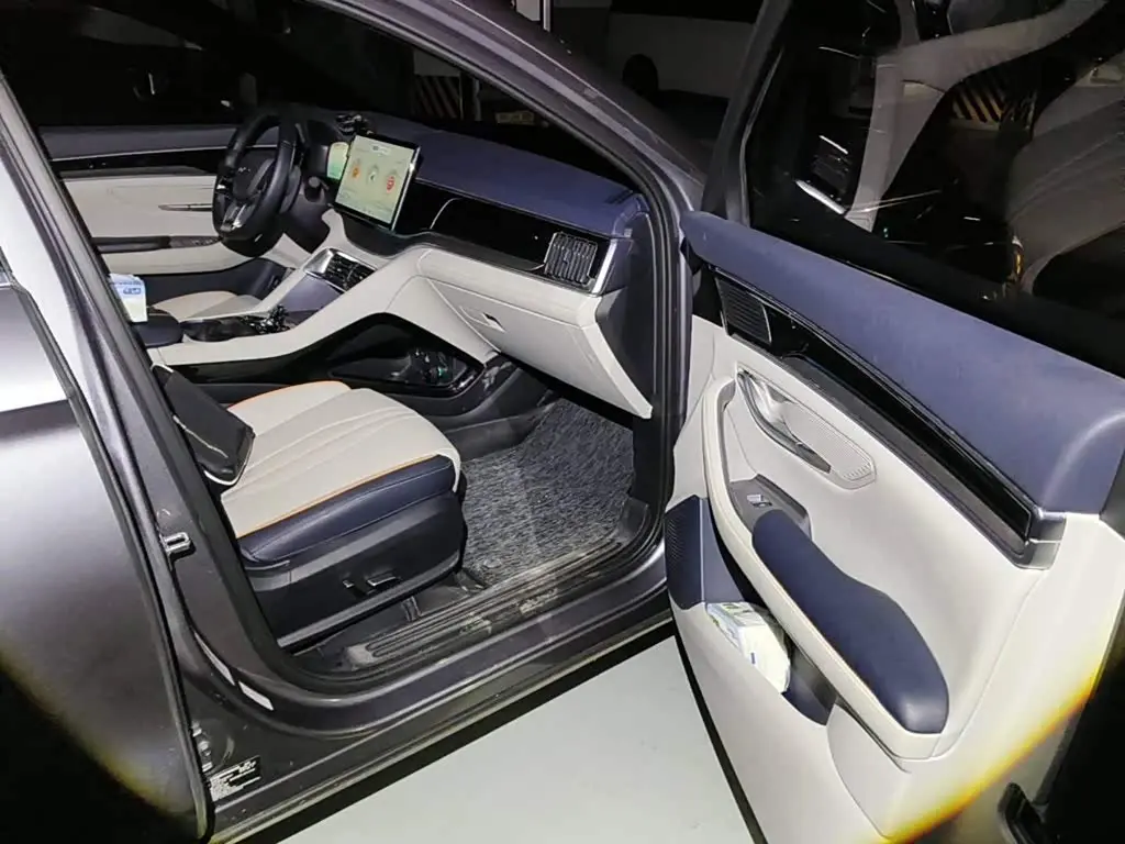 BYD Song PLUS PHEV 2023 — Фото 13/13