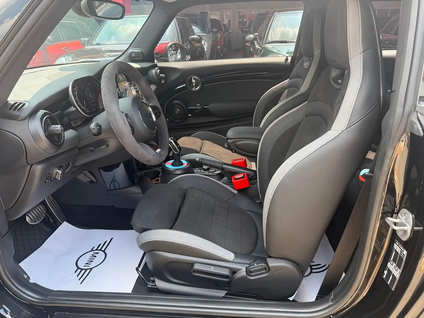 MINI MINI 2024 — Photo 11/17