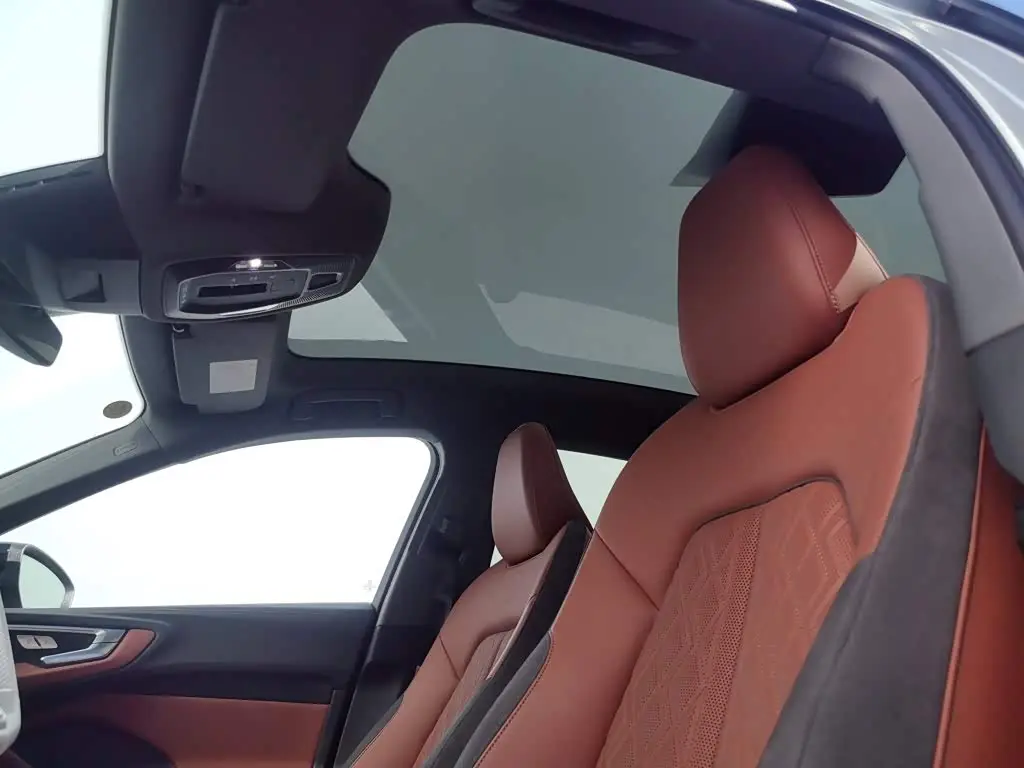 Audi A5L 2025 — Photo 7/15