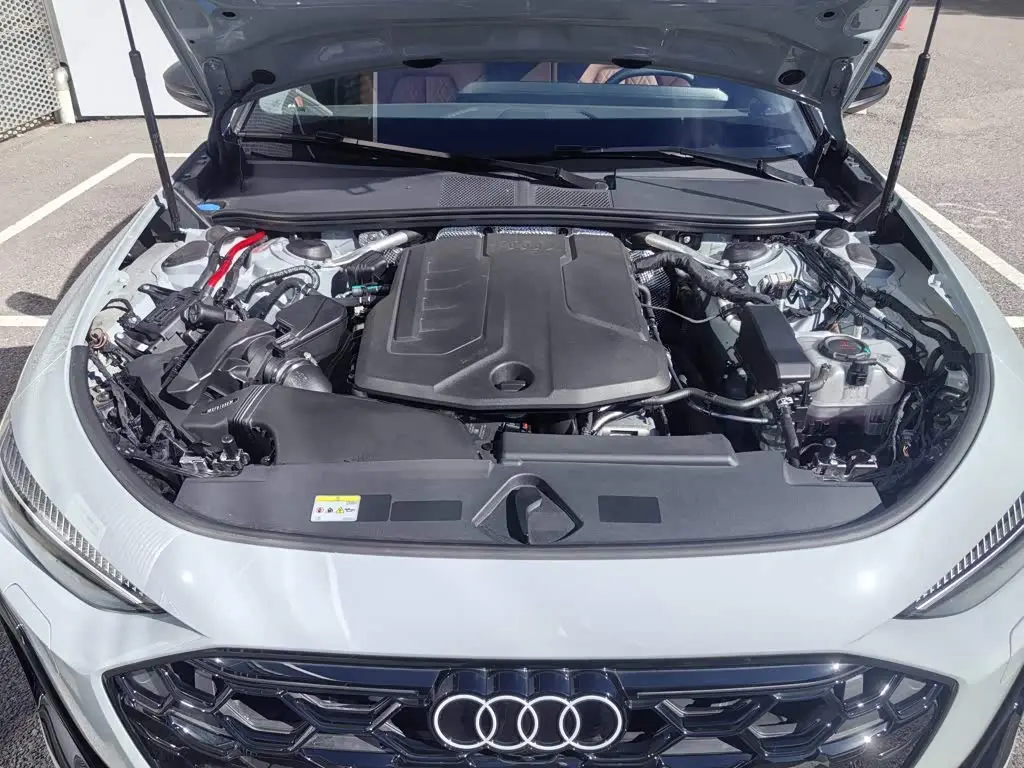 Audi A5L 2025 — Photo 9/15