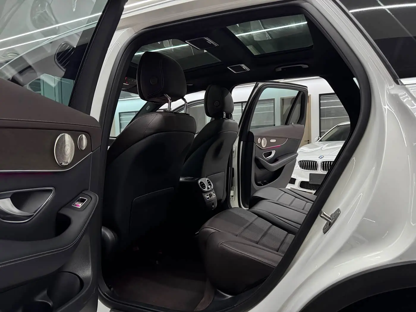 Mercedes-Benz GLC 2022 — Photo 15/20