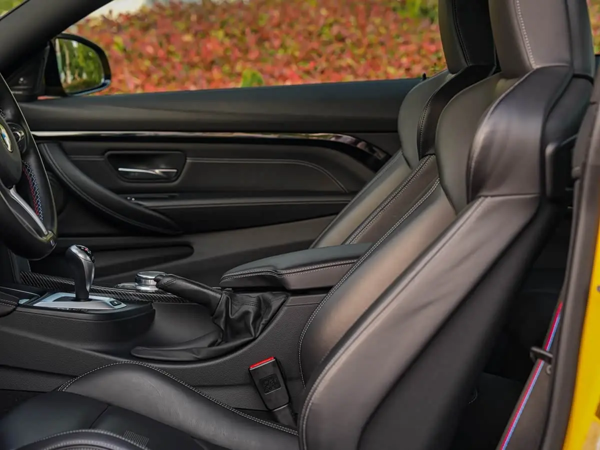 BMW M4 2018 — Фото 15/17
