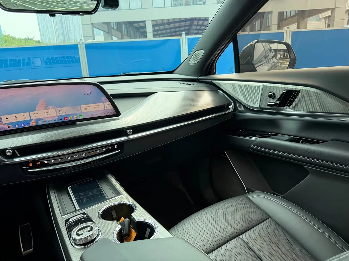 Cadillac XT5 2024 — Photo 8/14