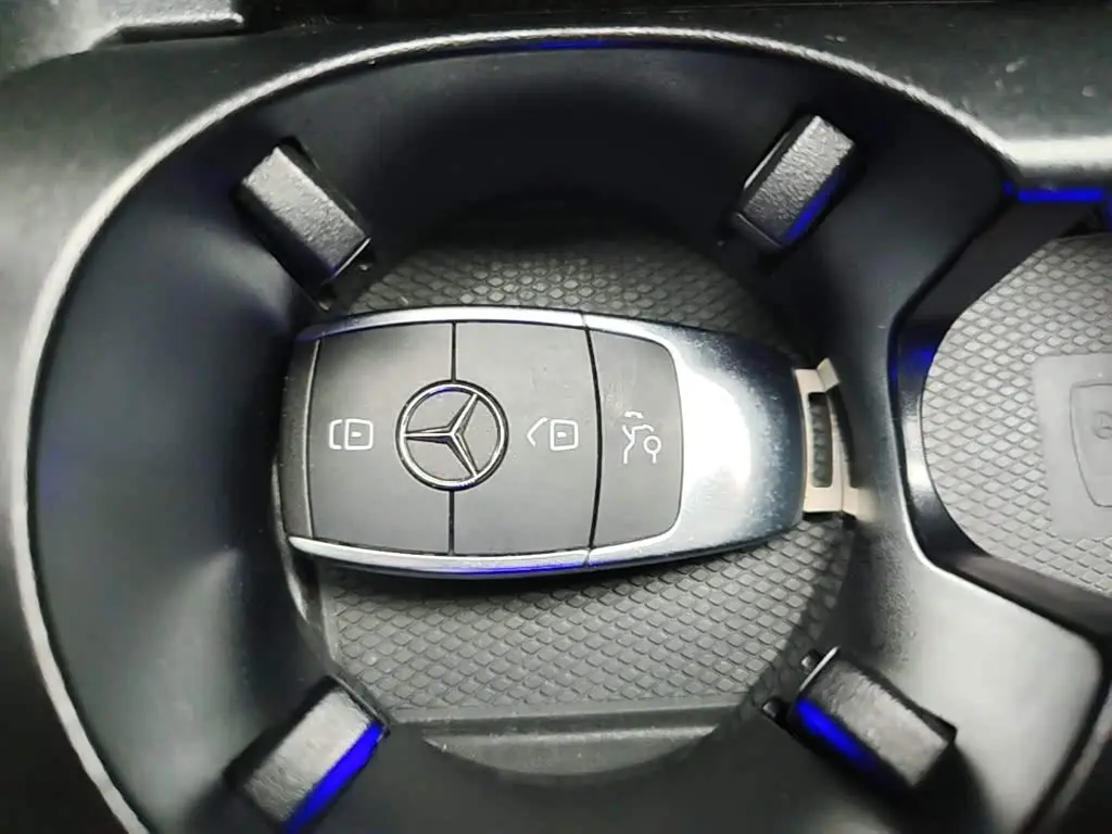 Mercedes-Benz GLC 2021 — Фото 13/20