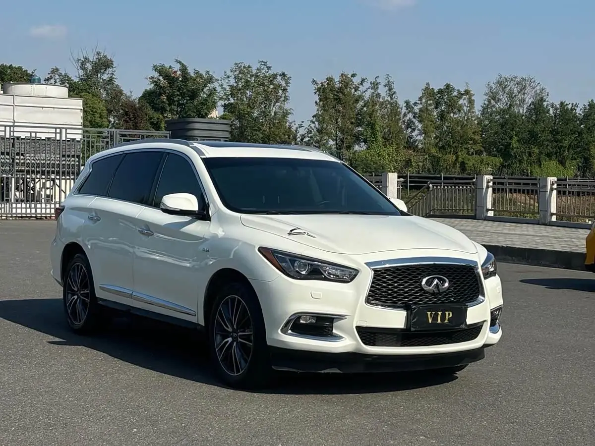 Infiniti QX60 2018 — Photo 19/20