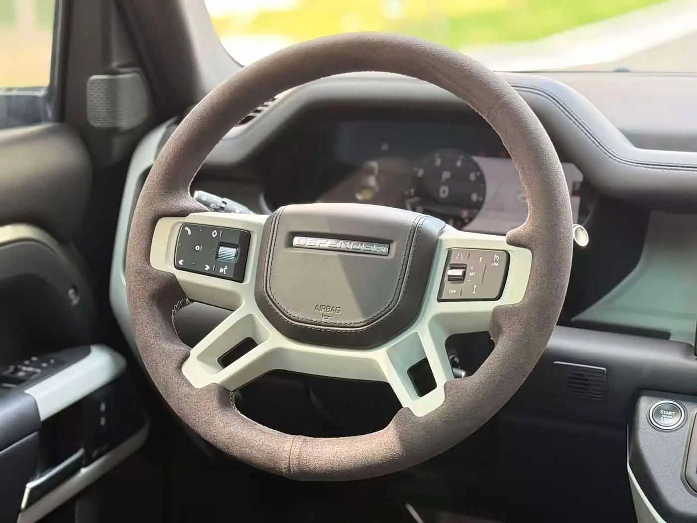 Land Rover Defender 2023 — Şəkil 13/15