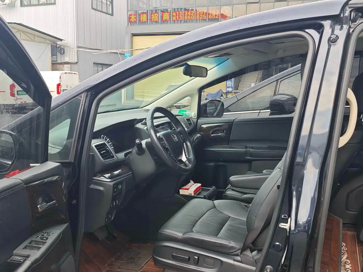 Honda Odyssey 2018 — Photo 3/6