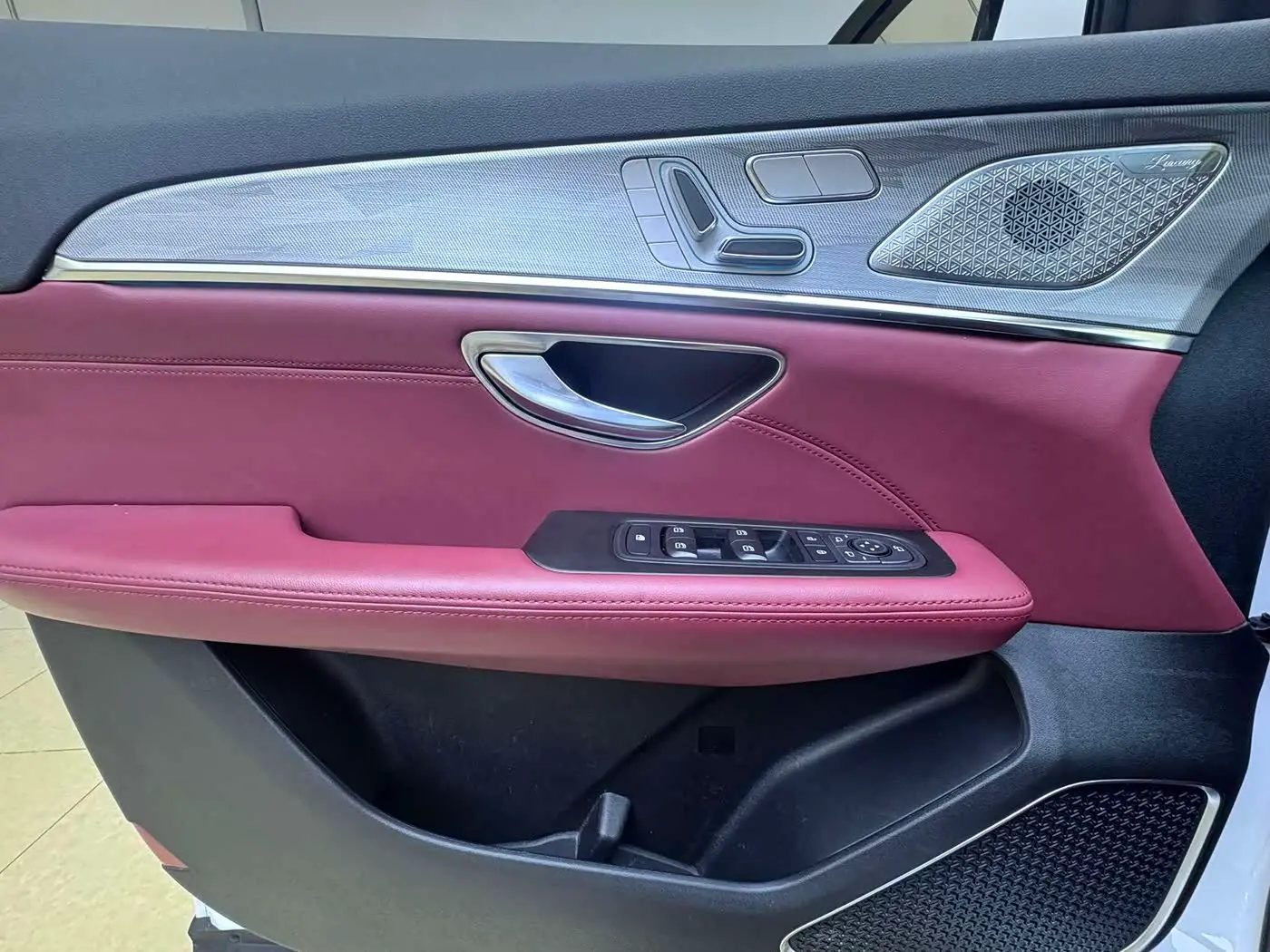 Jetour X70 PLUS 2023 — Photo 17/20
