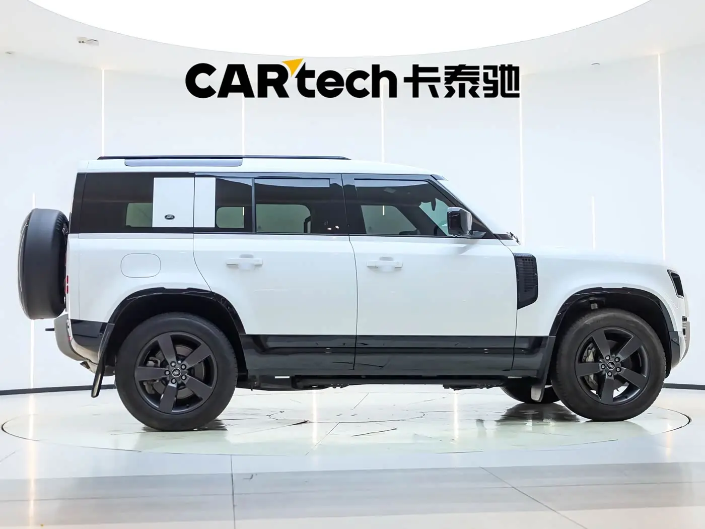 Land Rover Defender 2024 — Photo 3/20