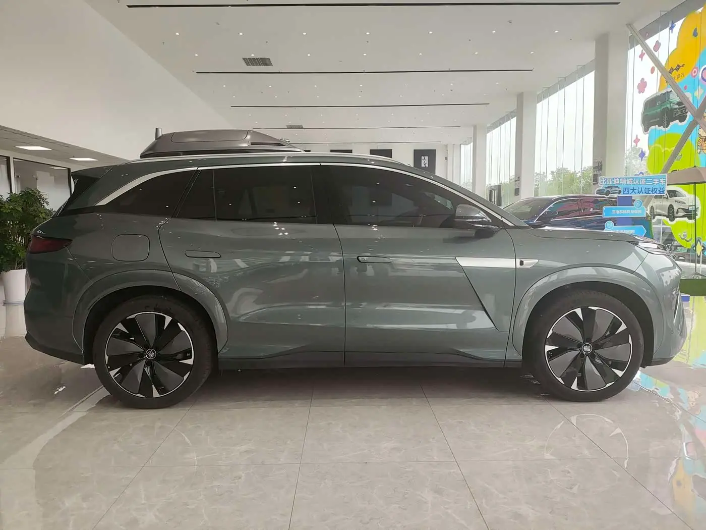 BYD Tang L 2025 — Photo 4/16