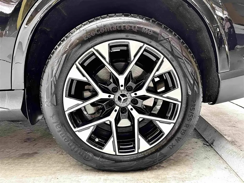 Mercedes-Benz GLC 2025 — Photo 6/20