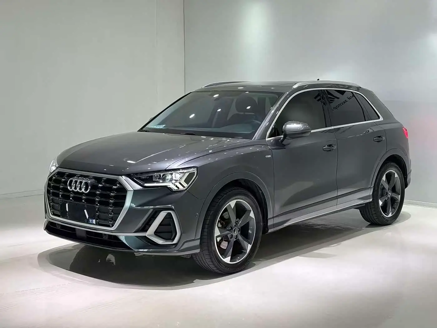 Audi Q3 2023 — Photo 1/20