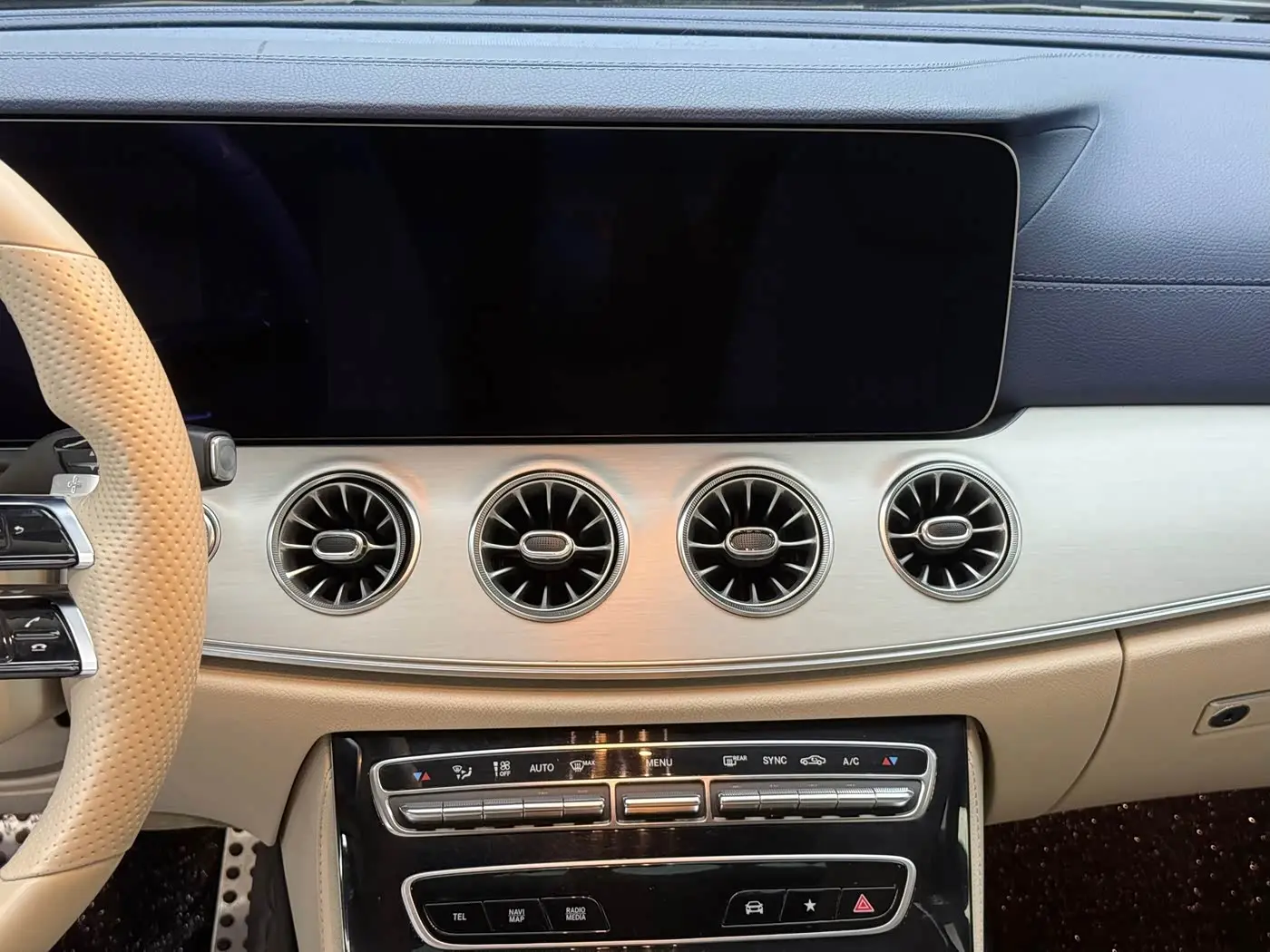 Mercedes-Benz E-Class 2022 — Фото 11/20