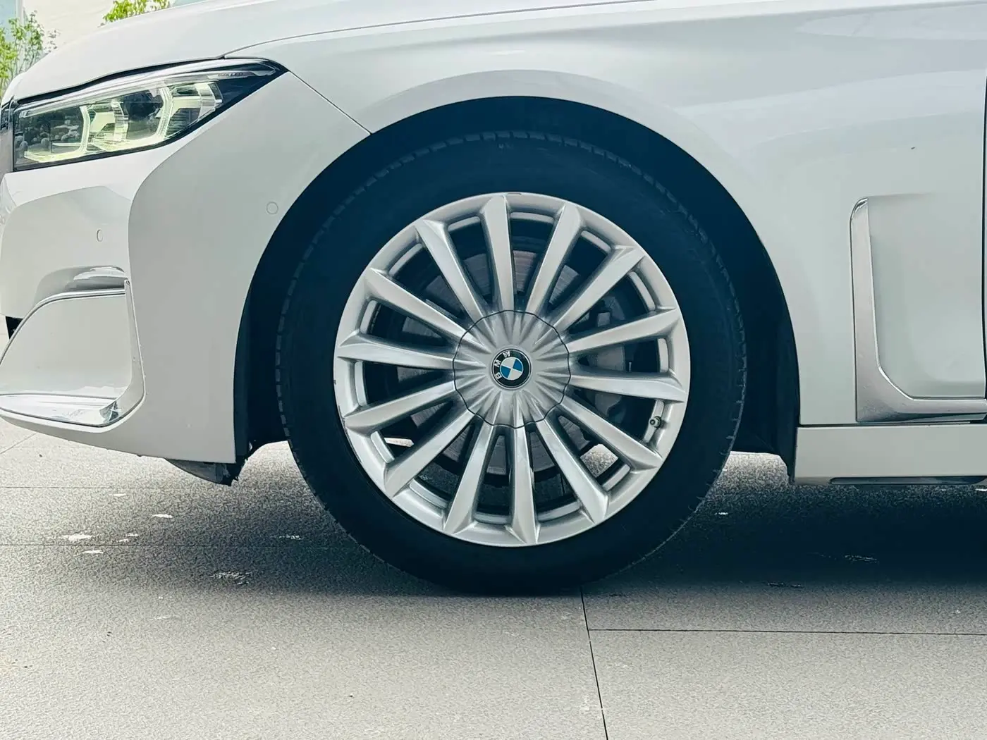 BMW 7 Series 2022 — Фото 11/20