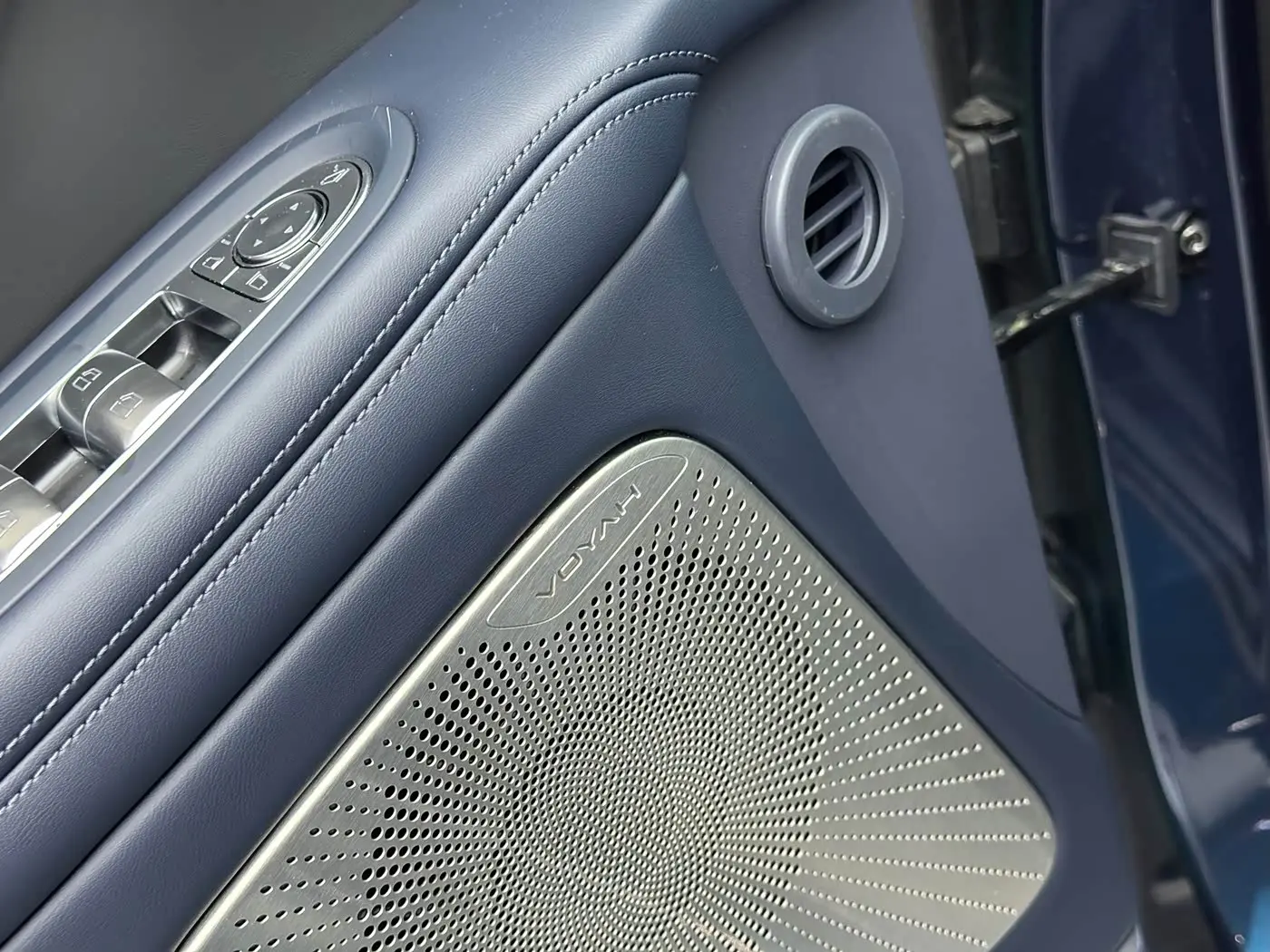 Voyah Auto Voyah Dreamer 2025 — Photo 8/20