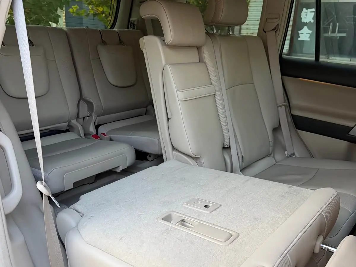 Toyota Prado 2014 — Photo 15/20