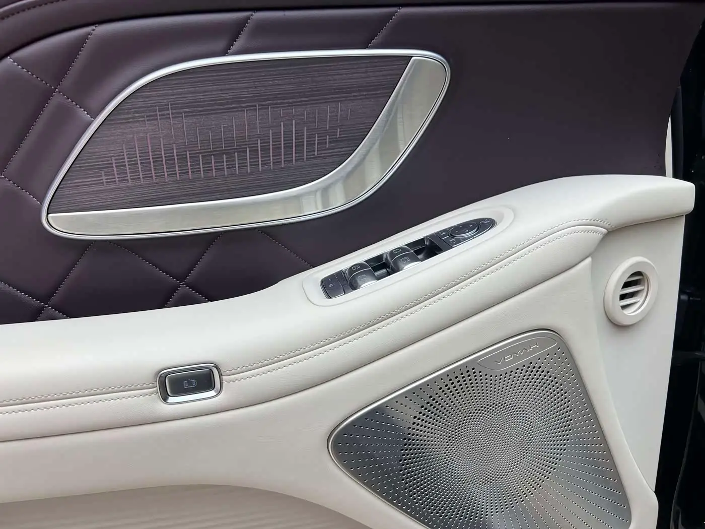 Voyah Auto Voyah Dreamer 2025 — Photo 10/20