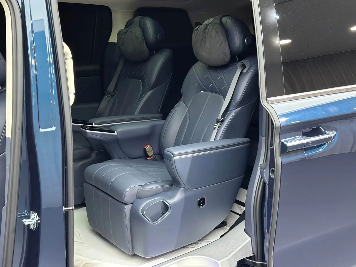 Voyah Auto Voyah Dreamer 2025 — Photo 15/20