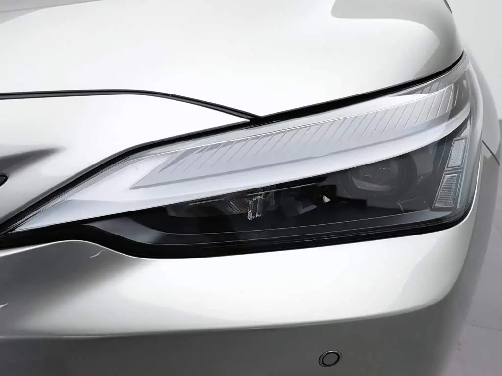 Lexus NX 2022 — Photo 7/20