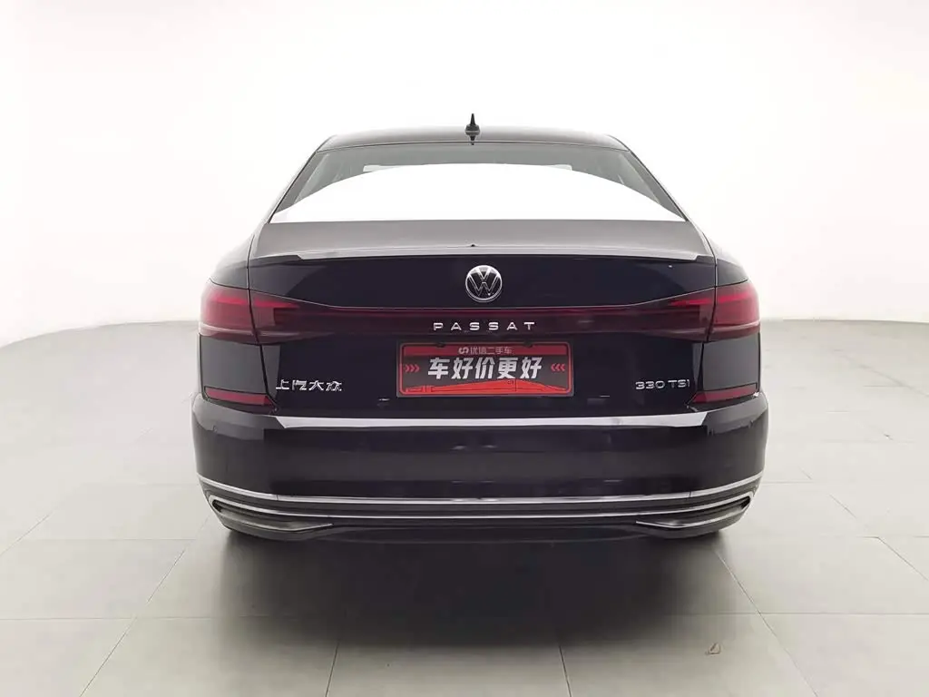 Volkswagen Passat 2023 — Photo 4/20