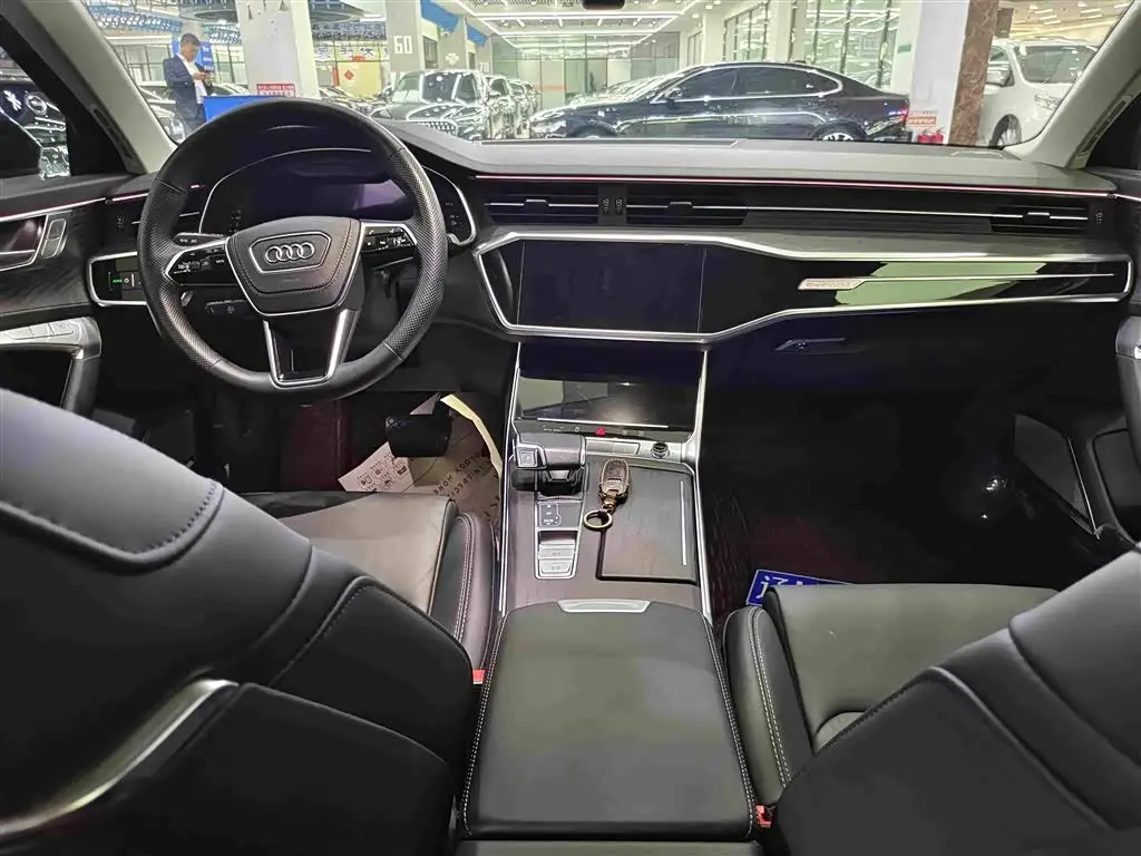 Audi A6L 2023 — Photo 6/18