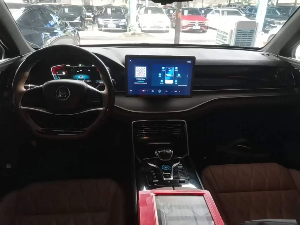 BYD Tang New Energy 2023 — Photo 9/19