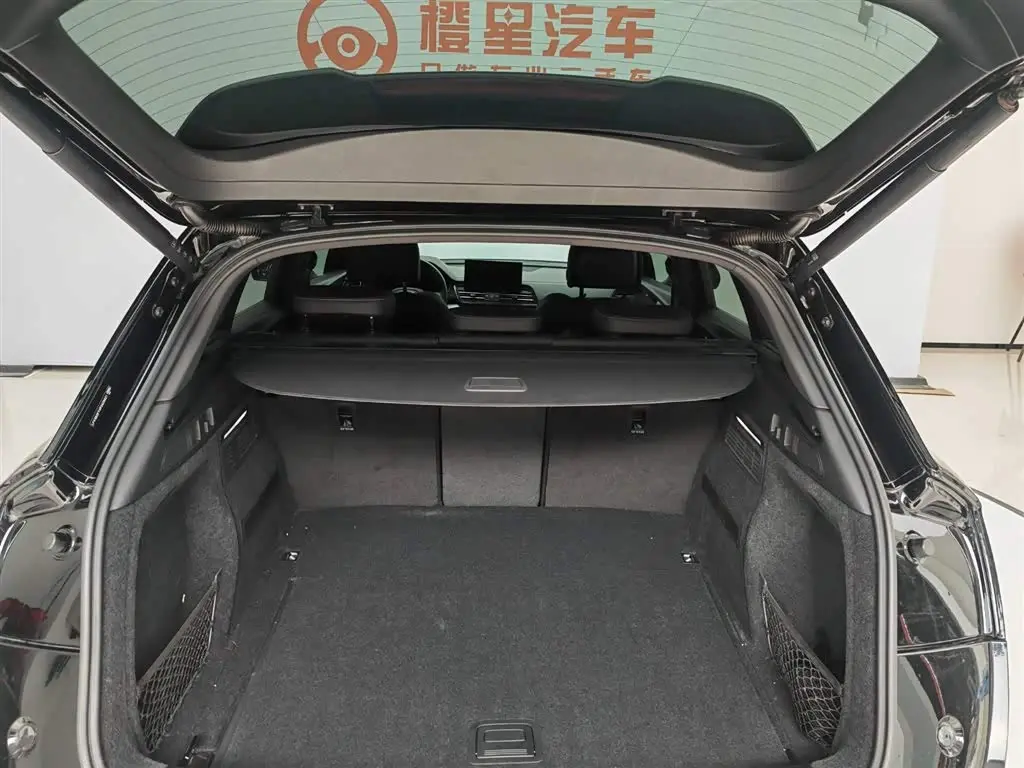 Audi Q5L 2023 — ფოტო 6/15
