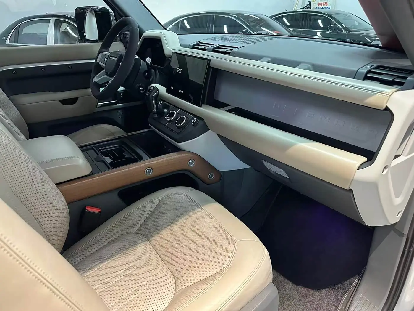 Land Rover Defender 2021 — Şəkil 12/16