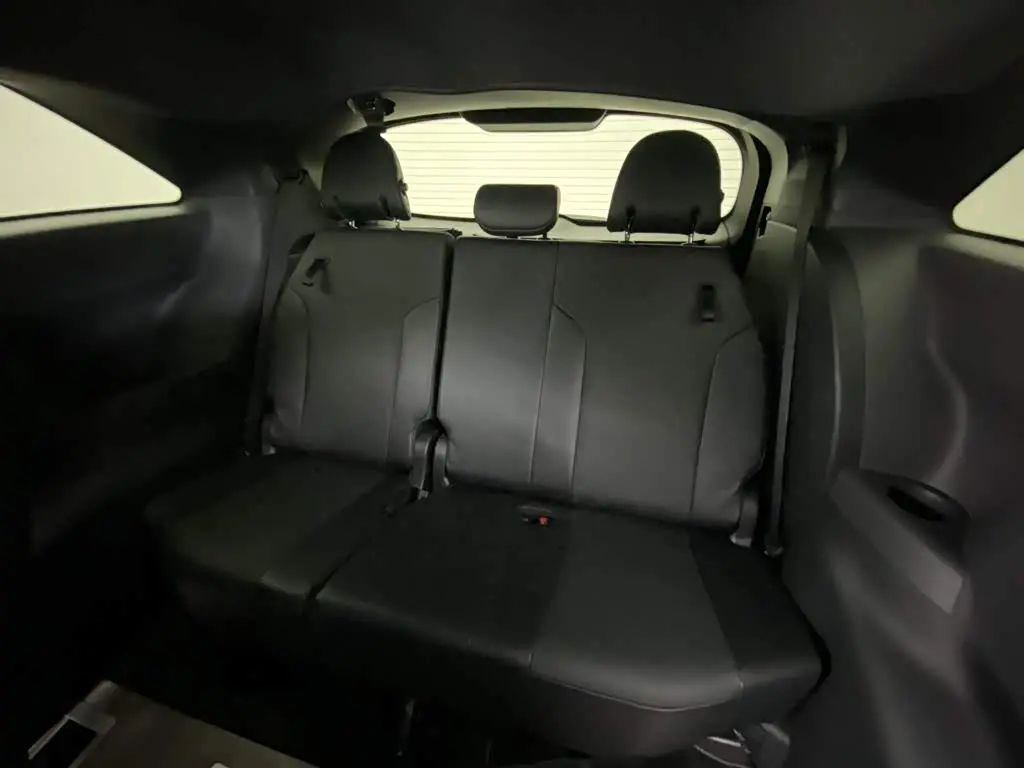 Toyota Granvia 2025 — Photo 20/20